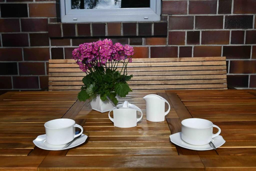 Unser Traumhaus Mit Wunderschoenem Garten Aurich Buitenkant foto