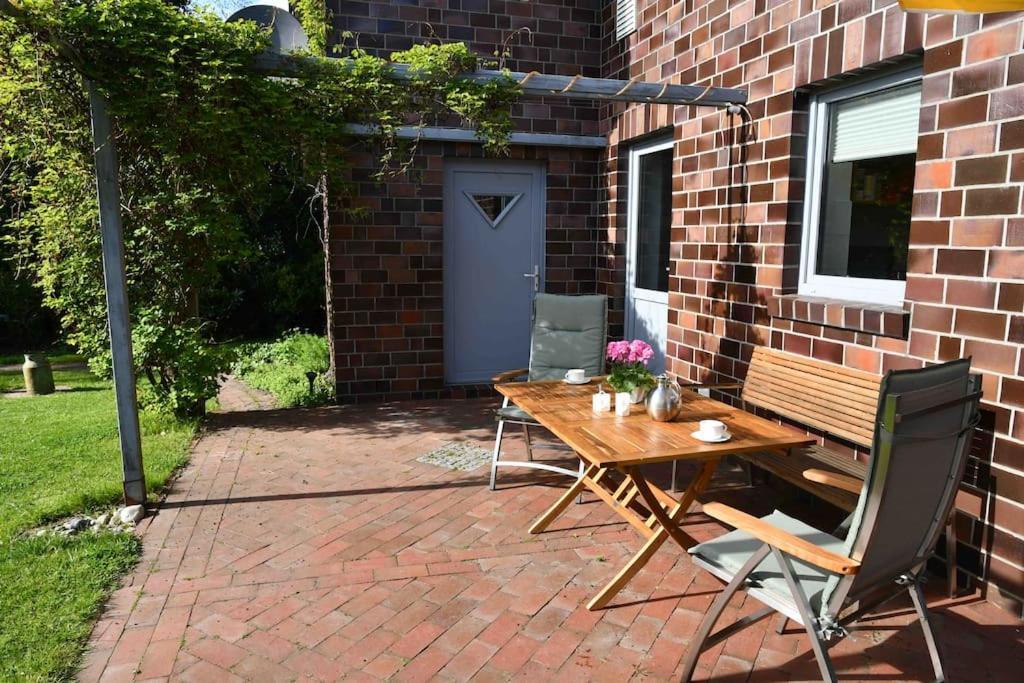 Unser Traumhaus Mit Wunderschoenem Garten Aurich Buitenkant foto
